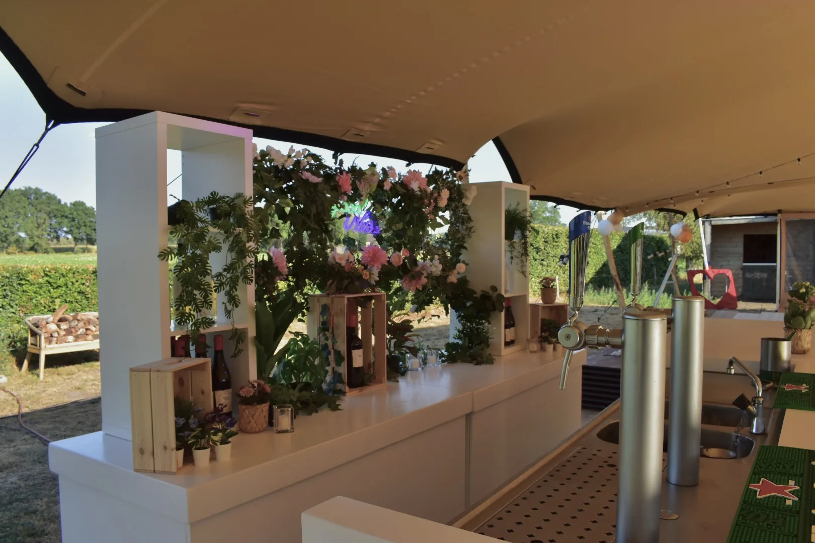 Bar Deluxe